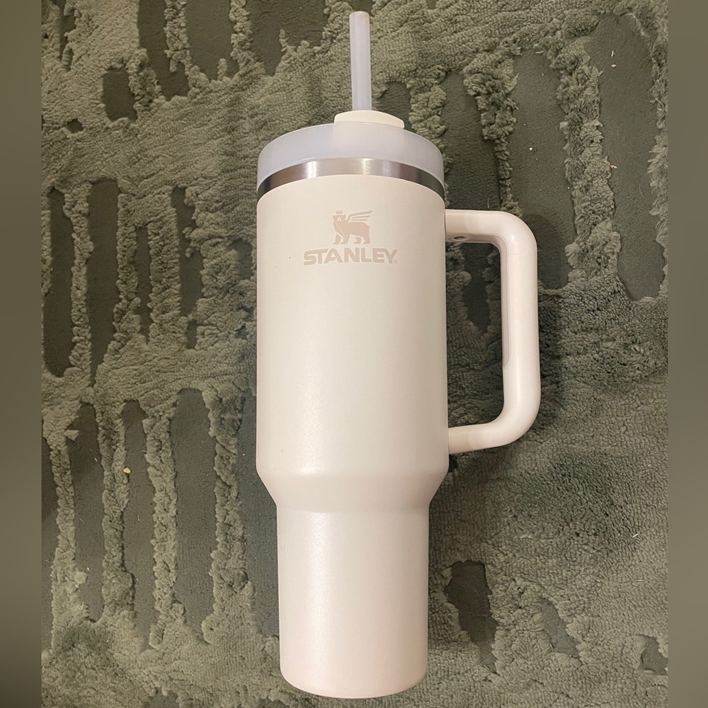 Stanley Quencher FlowState Insulated Tumbler with Handle and Straw - 40oz